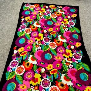 Vera Bradley Retired Va Va Bloom Throw Blanket